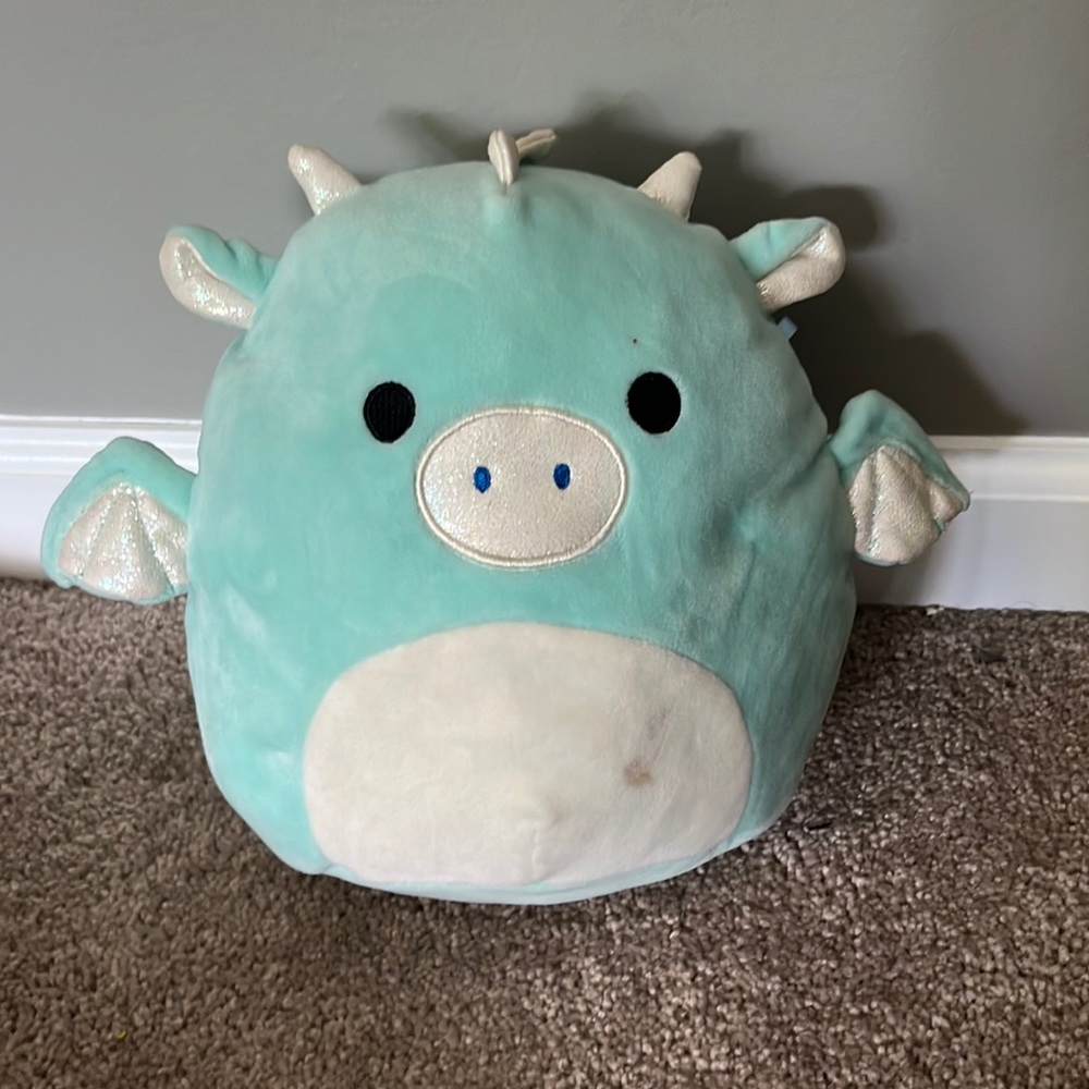 blue dragon has stain no tag